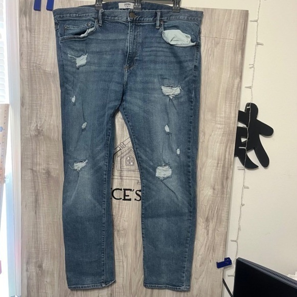 Denim Gold Women's Tag 12 Distressed Stretch Jeans 40x32 Measured